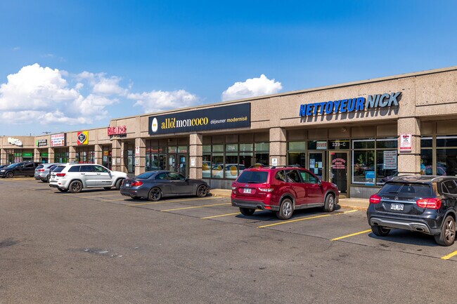 Plus de détails pour 239-245 Boul Samson, Laval, QC - Commerce de détail à louer