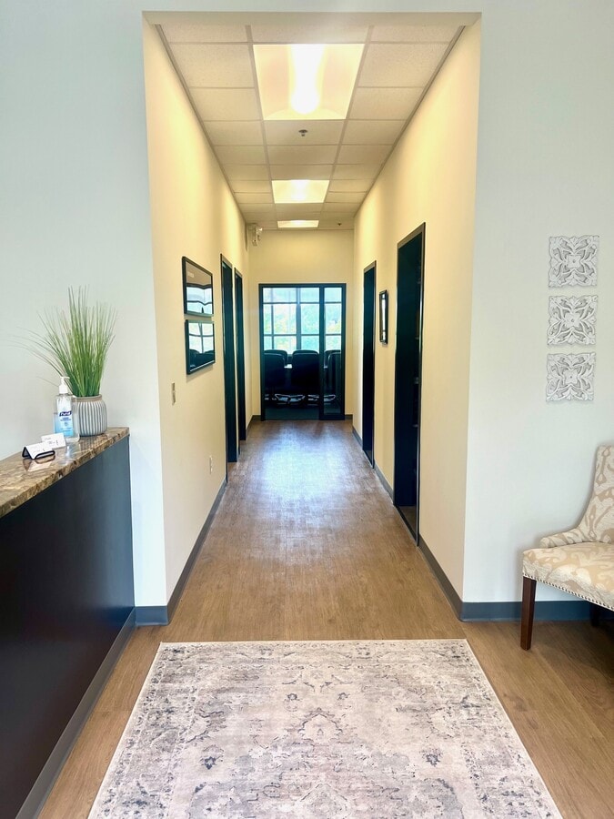 212 Overlook Cir, Brentwood, TN 37027 - Unité 201 & 202 -  - Photo intérieure - Image 1 of 5