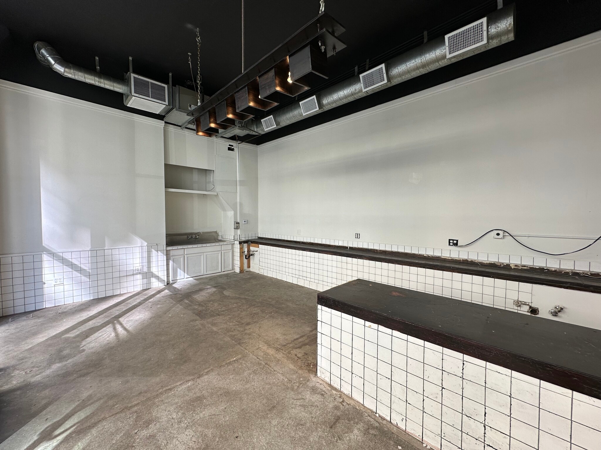 309 E 8th St, Los Angeles, CA for sale Interior Photo- Image 1 of 6