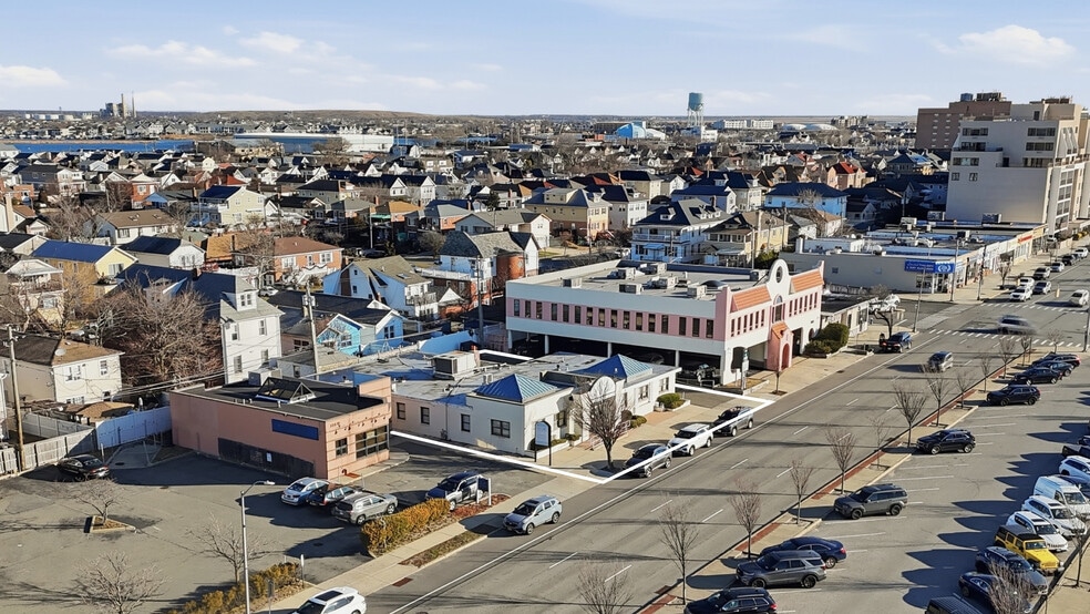 325 W Park Ave, Long Beach, NY for sale - Building Photo - Image 2 of 11