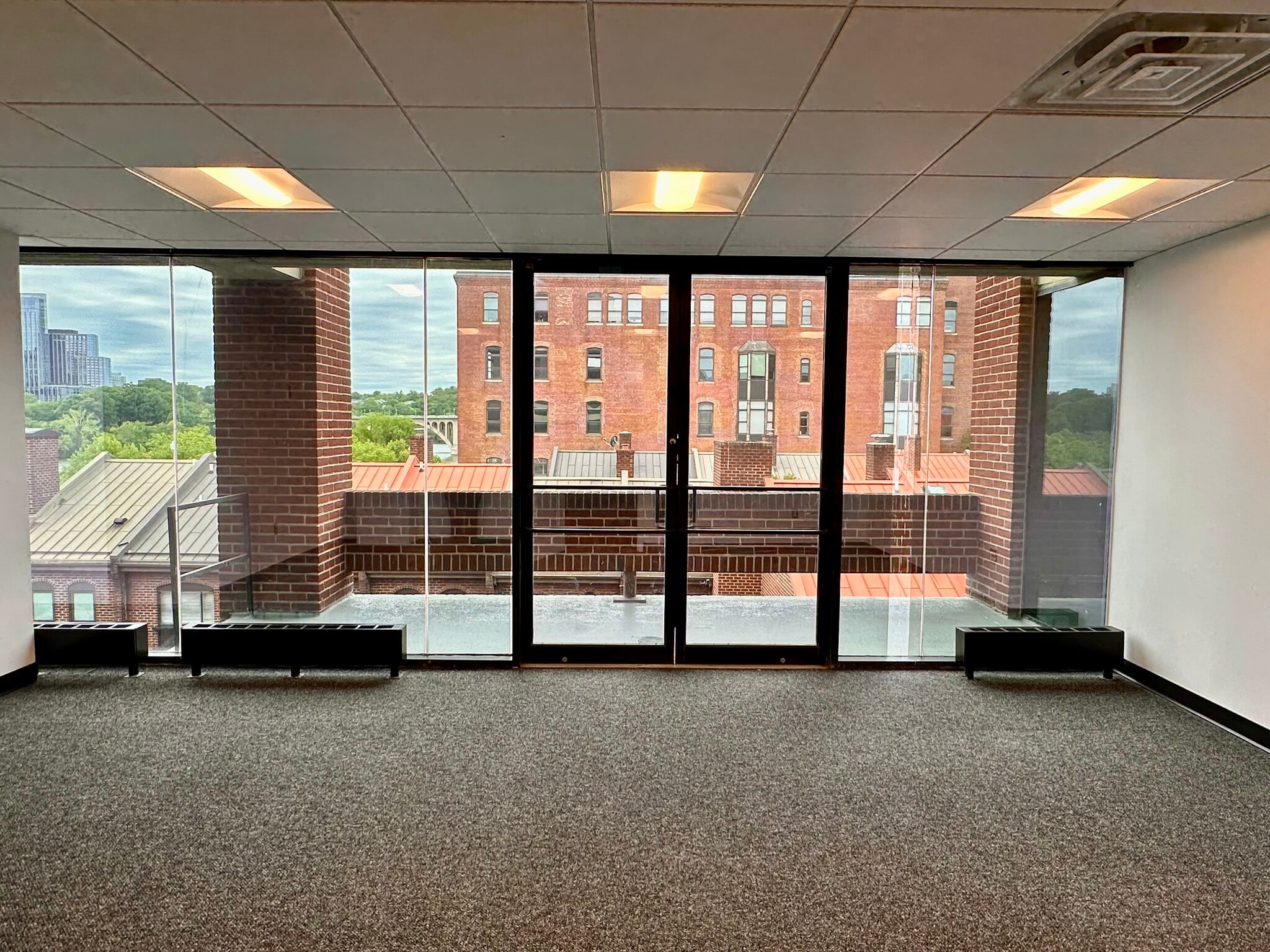 1000-1010 Wisconsin Ave NW, Washington, DC for lease Interior Photo- Image 1 of 12