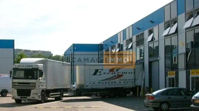 Industrial in Vitry-sur-Seine for lease Building Photo- Image 1 of 16