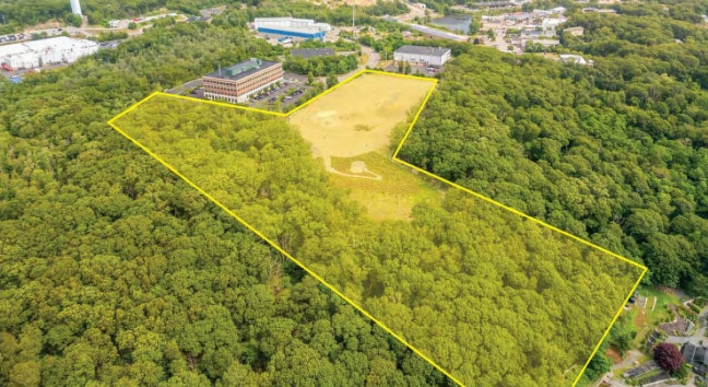 58 Great Republic Dr, Gloucester, MA à vendre - Photo du bâtiment - Image 2 de 8