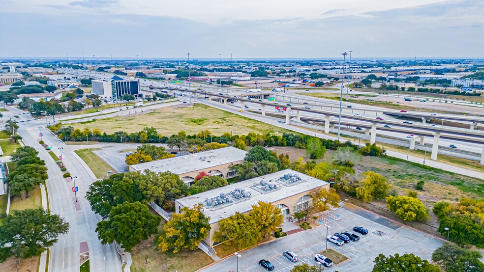 2670 E Lamar Blvd, Arlington, TX for sale - Primary Photo - Image 1 of 34