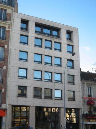 Office in Montrouge for lease - Building Photo - Image 2 of 3