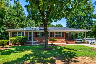 Plus de détails pour 4270 S Main St, Acworth, GA - Bureau à vendre