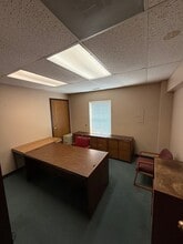 473 Dunham Rd, St Charles, IL for lease Interior Photo- Image 2 of 3