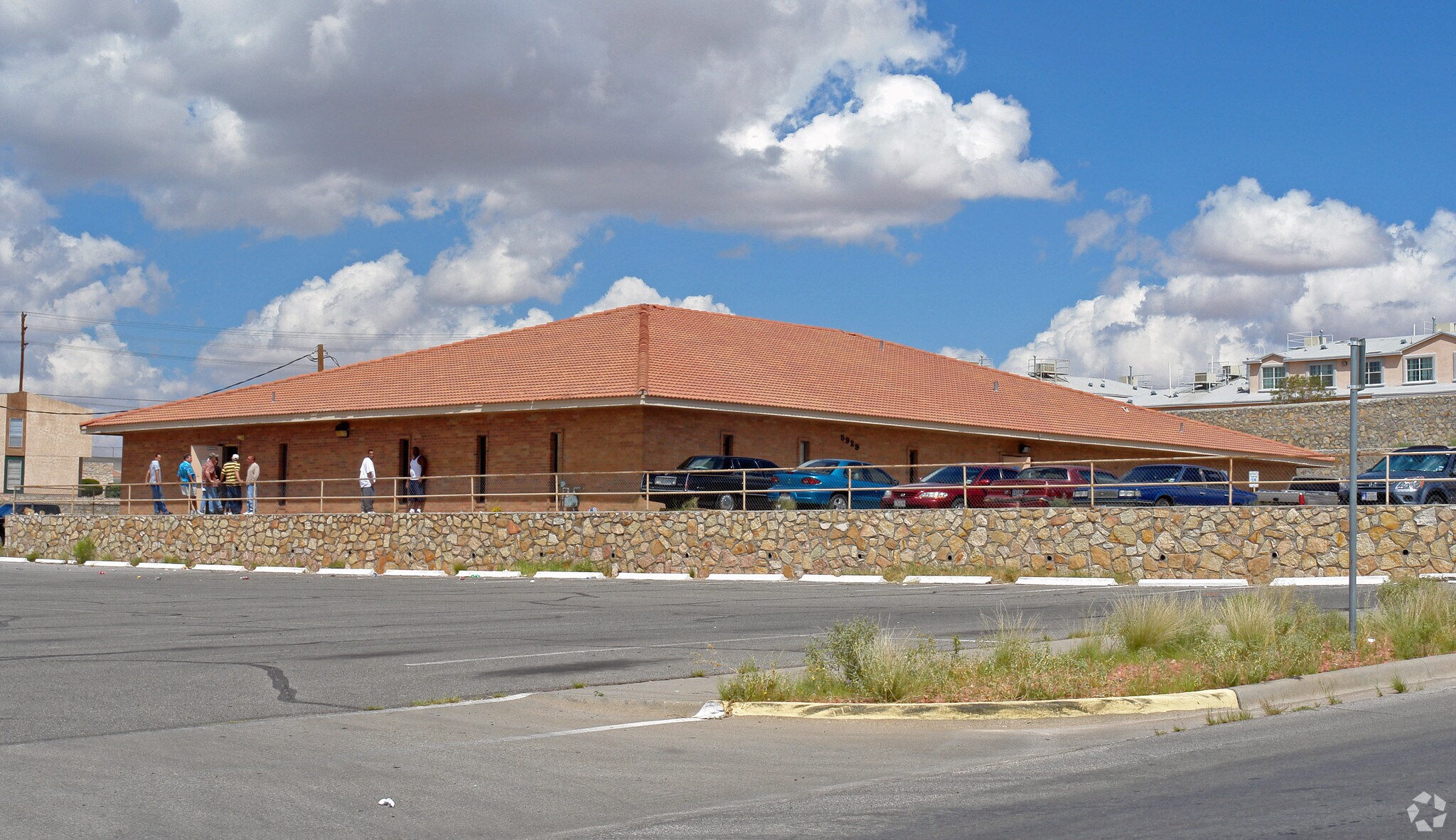 5929 Brook Hollow Dr, El Paso, TX for lease Primary Photo- Image 1 of 12