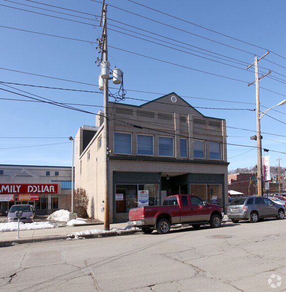 107 N Jefferson St, Kittanning, PA à vendre - Photo du bâtiment - Image 2 de 2