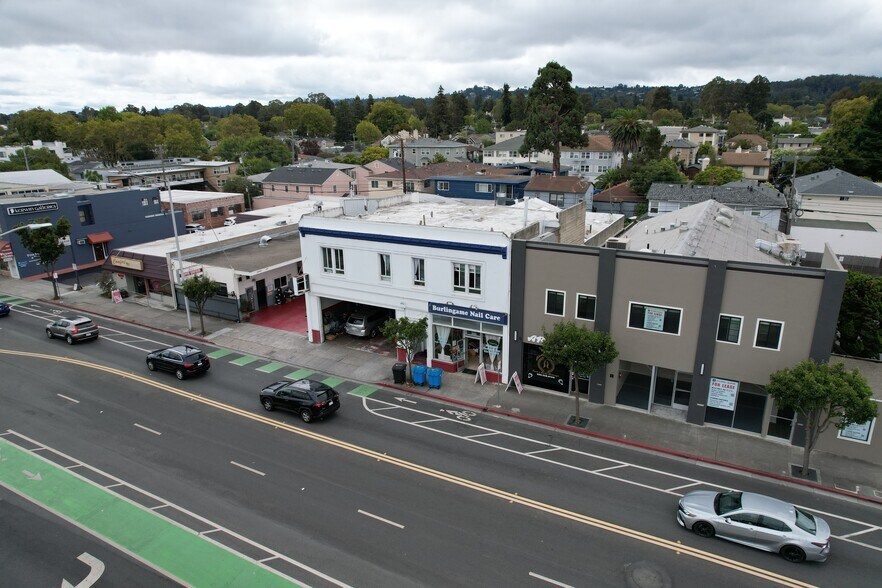 1131-1137 California Dr, Burlingame, CA à vendre - Photo du bâtiment - Image 2 de 19