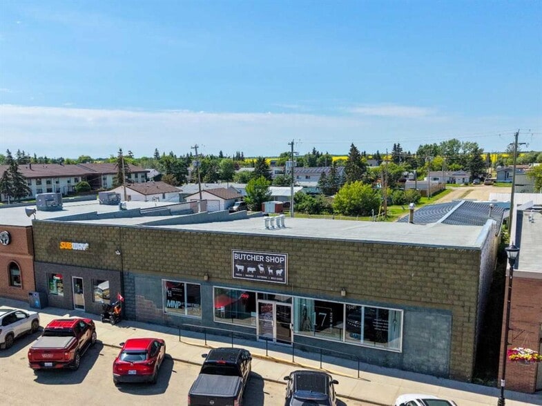 17 Main St Sw, Falher, AB for sale - Primary Photo - Image 1 of 5