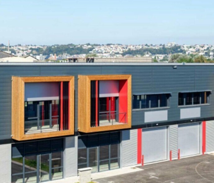 Flex in Vaulx-en-Velin for lease - Building Photo - Image 3 of 10