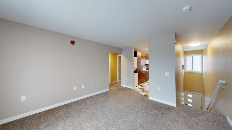 2440 SW 9th St, Des Moines, IA for sale - Matterport 3D Scan - Image 3 of 22