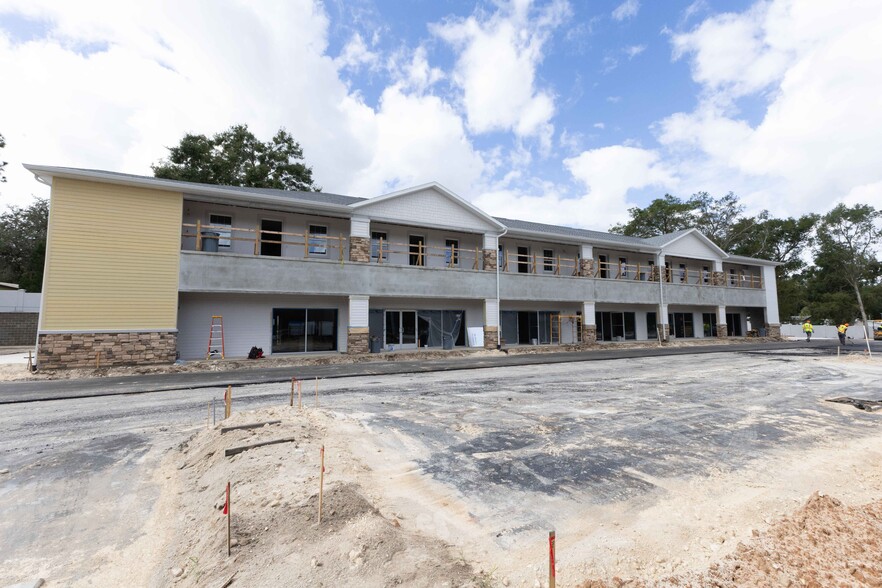 1124 Teague Trail, Lady Lake, FL for lease - Building Photo - Image 2 of 12