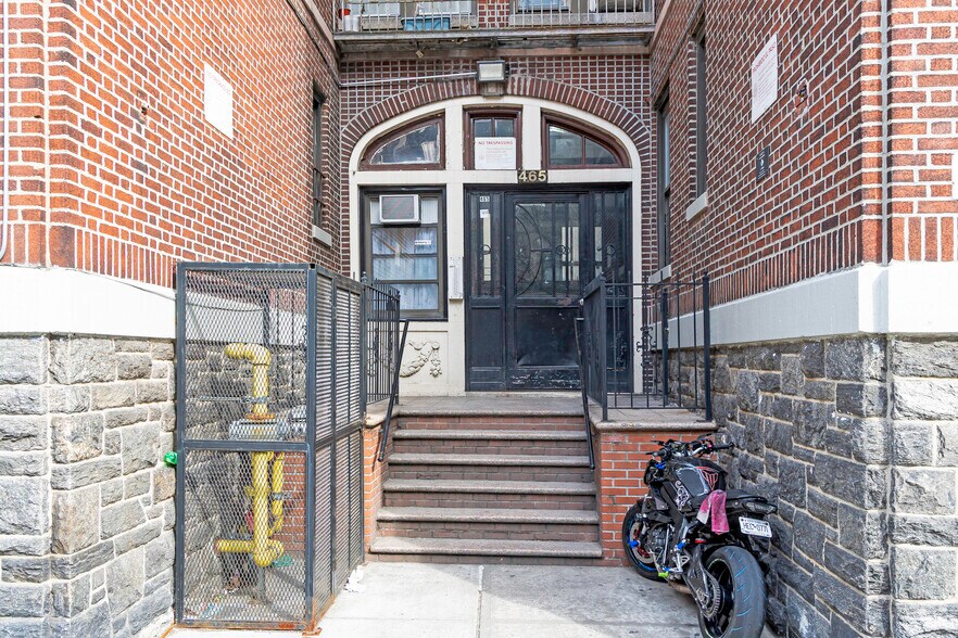 465-467 W 152nd St, New York, NY à vendre - Photo du bâtiment - Image 2 de 4