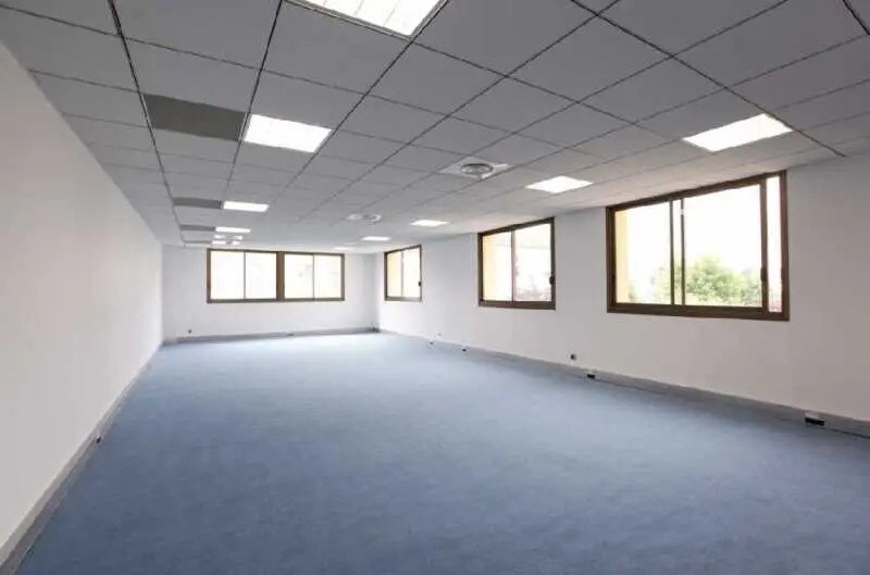 Bureau dans La Garenne-Colombes à louer - Photo intérieure - Image 3 de 6