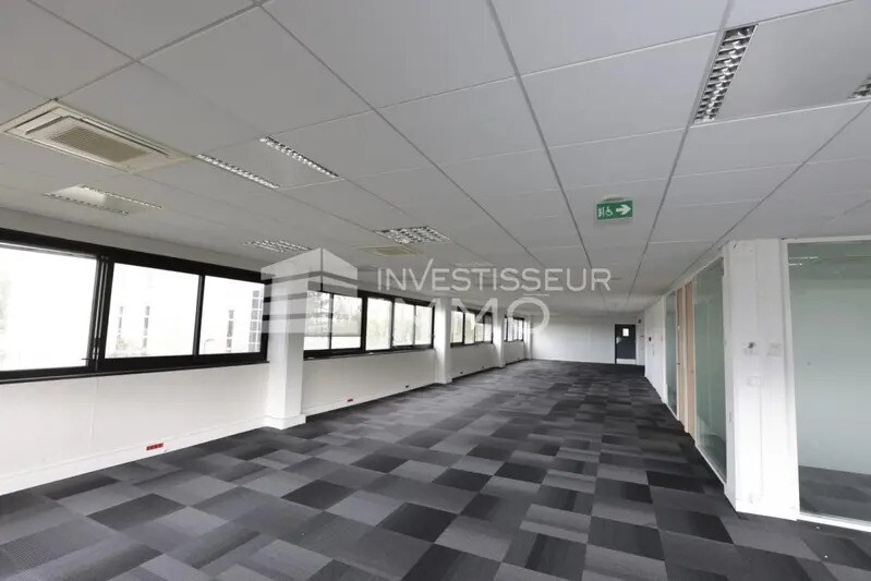 Office in Massy for lease - Interior Photo - Image 2 of 15