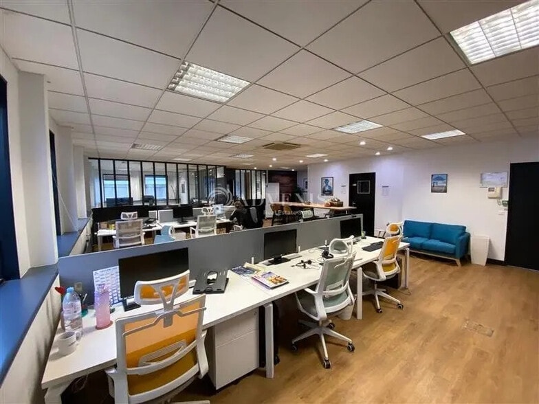 Office in Bry-sur-Marne for lease - Interior Photo - Image 2 of 6