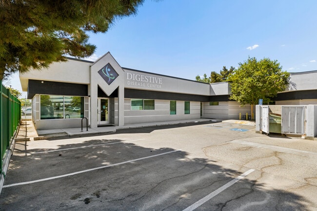 More details for 1408 Commercial Way, Bakersfield, CA - Medical for Lease