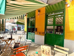 Retail in Madrid, Madrid for lease Interior Photo- Image 2 of 24