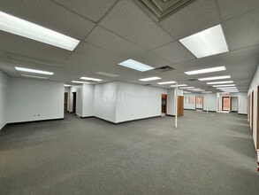 8252 Darrow Rd, Twinsburg, OH for lease Building Photo- Image 1 of 2