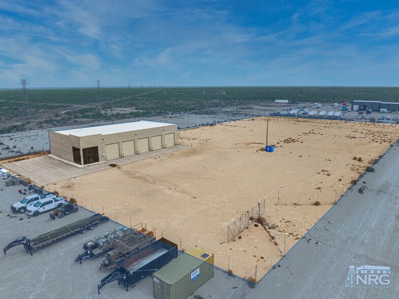 1881 S Redline Ave, Odessa, TX à louer - Photo du bâtiment - Image 3 de 12