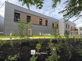 Plus de détails pour 73 Route De Corbas, Vénissieux - Flex à vendre