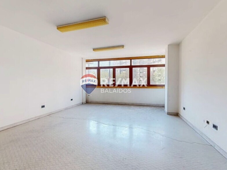 Bureau dans Vigo, Pontevedra à vendre - Photo du bâtiment - Image 2 de 47