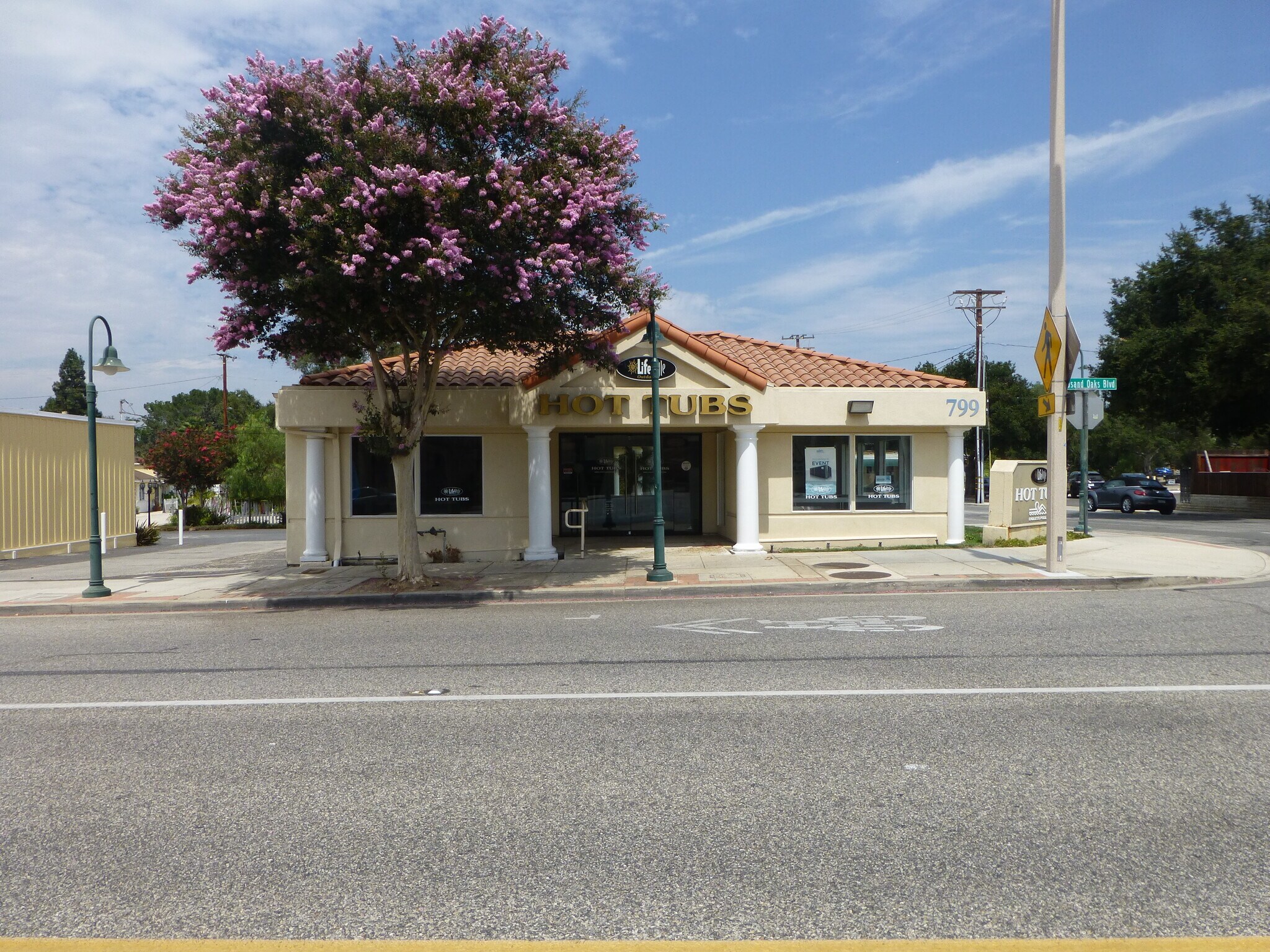 799 E Thousand Oaks Blvd, Thousand Oaks, CA for lease Primary Photo- Image 1 of 5
