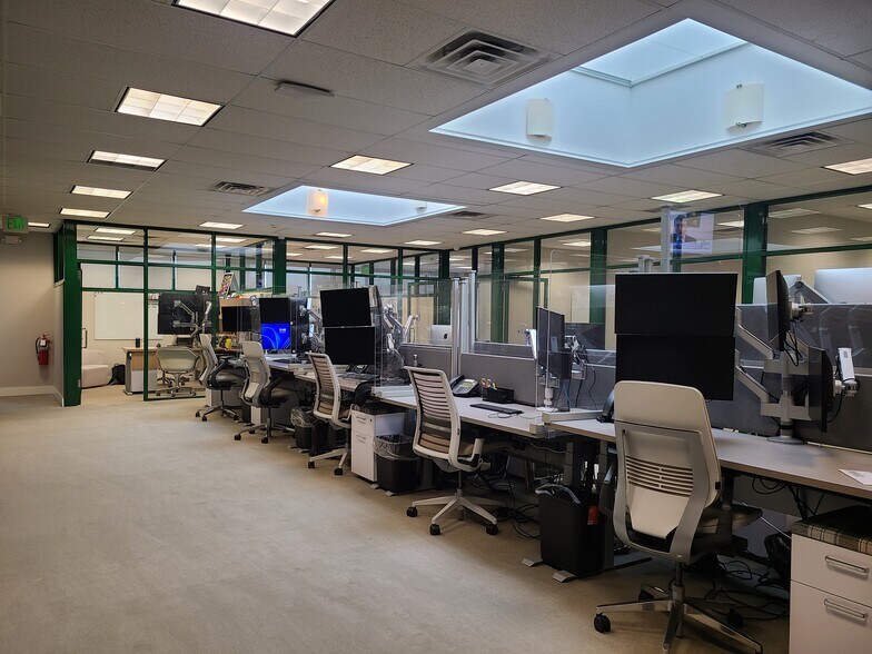 30 Maple St, Summit, NJ à louer - Photo du bâtiment - Image 3 de 8