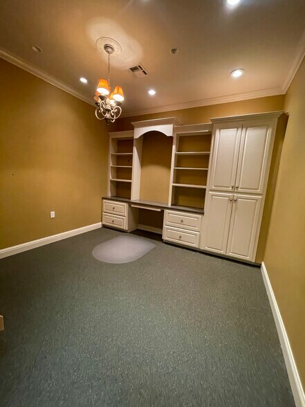 3421 Patrick St, Lake Charles, LA à louer - Photo du bâtiment - Image 2 de 3