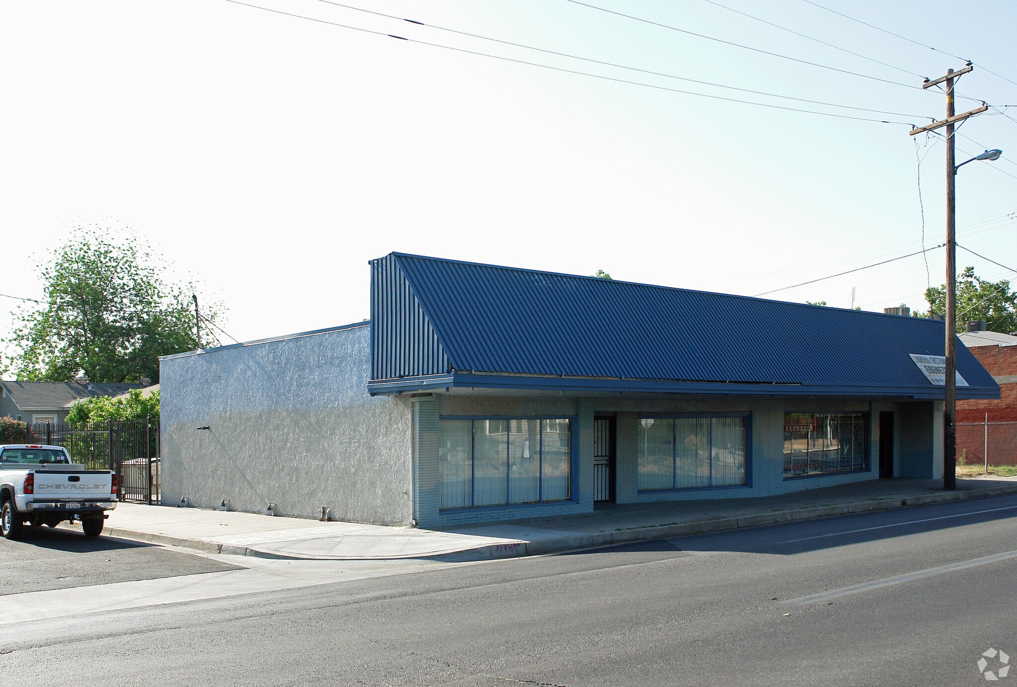 954 N Fresno St, Fresno, CA for lease Primary Photo- Image 1 of 3