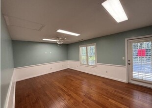 7741 Market St, Wilmington, NC for lease Interior Photo- Image 2 of 4