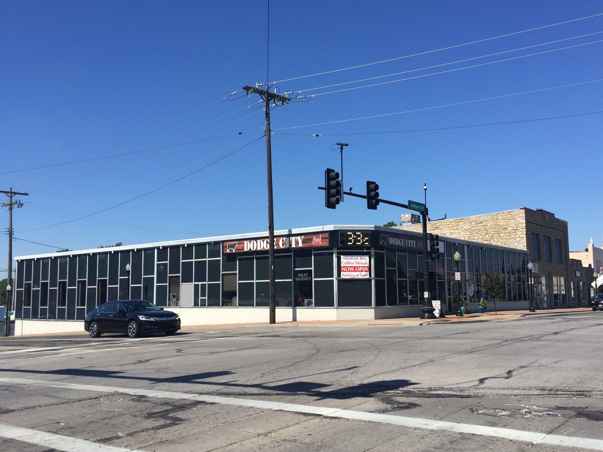 11101 Johnson Dr, Shawnee, KS for lease Building Photo- Image 1 of 2