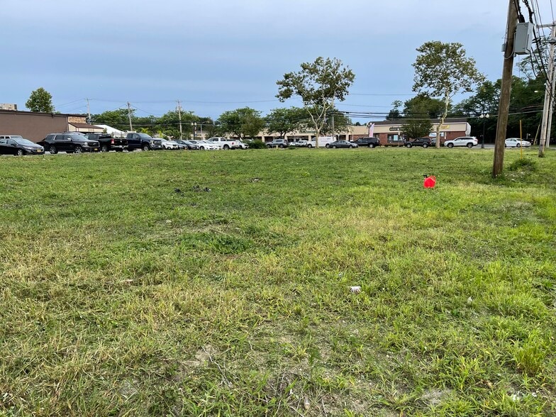 331 Montauk Hwy, East Islip, NY for lease - Construction Photo - Image 2 of 5