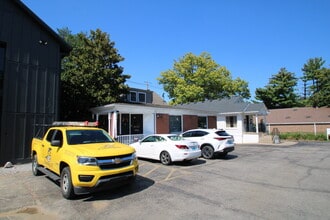 143 Chenoweth Ln, Louisville, KY for lease Interior Photo- Image 2 of 7