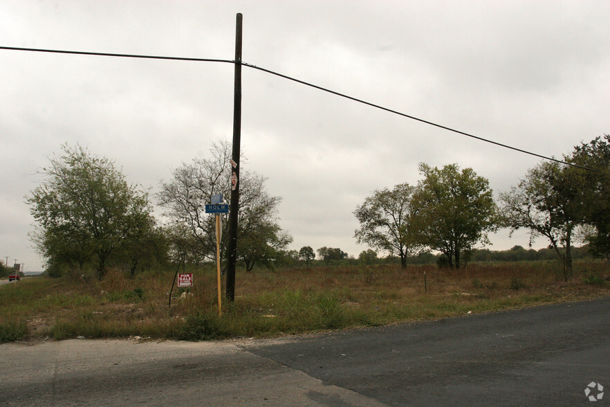 Medina Base Rd, San Antonio, TX à vendre - Photo principale - Image 1 de 1