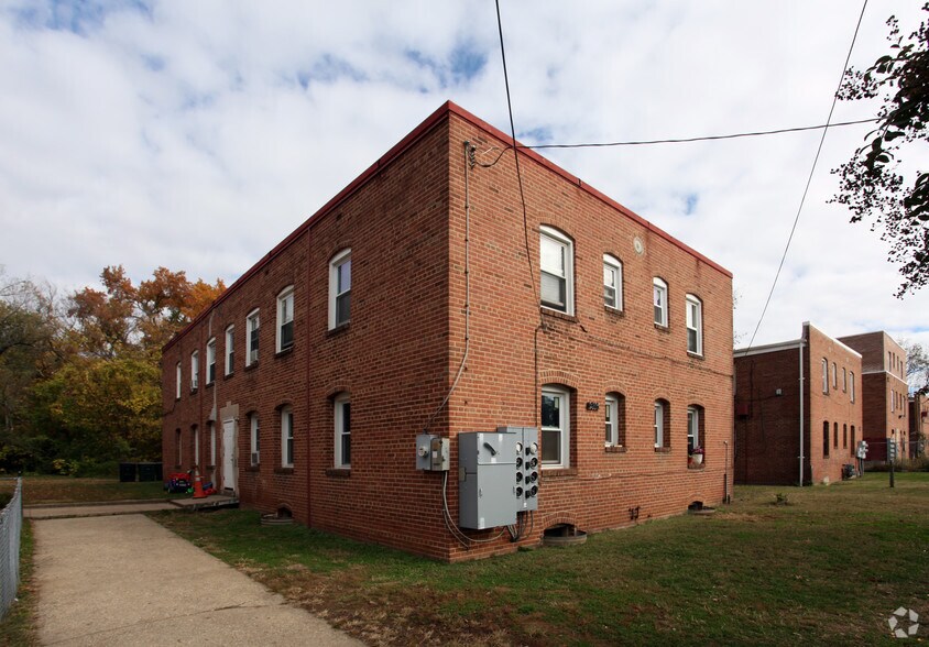 4916 Nash St NE, Washington, DC for sale - Primary Photo - Image 1 of 3