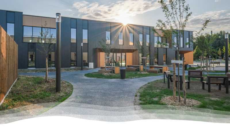 Office in Hallennes-lez-Haubourdin for lease - Building Photo - Image 1 of 4