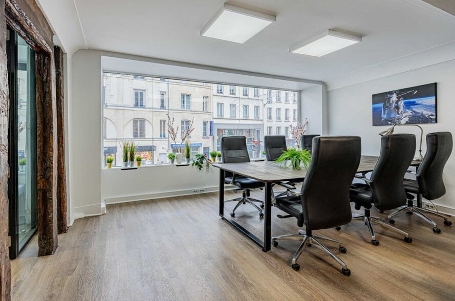 34 Rue Du Faubourg Saint-Antoine, Paris for lease - Interior Photo - Image 3 of 4