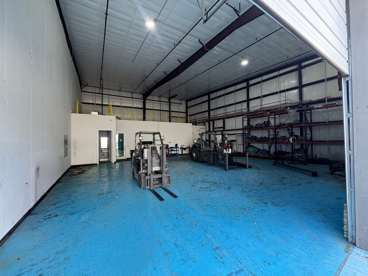 202 Industrial Blvd, Sugar Land, TX 77478 - Unit 801 - - Interior Photo - Image 2 of 5