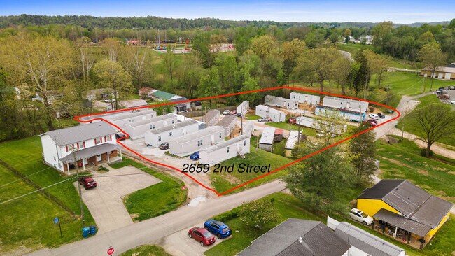 Plus de détails pour 2659 2nd St, Hurricane, WV - Multi-résidentiel à vendre
