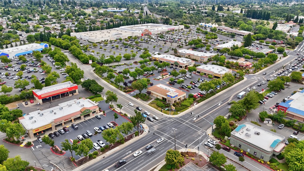 Folsom Square portfolio of 6 properties for sale on LoopNet.ca - Building Photo - Image 1 of 7