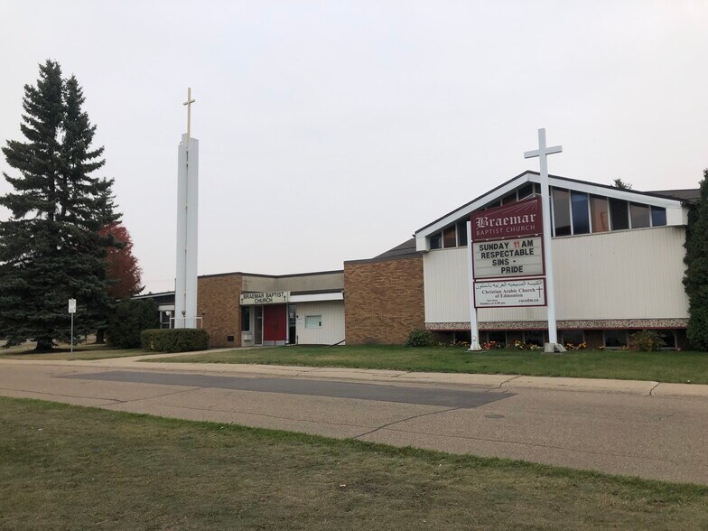 7407 98 Av NW, Edmonton, AB for sale - Primary Photo - Image 1 of 1