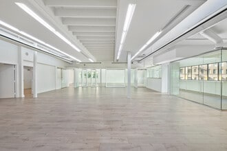 200 E 9th St, Los Angeles, CA for lease Interior Photo- Image 1 of 5