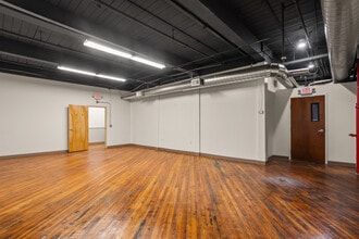 435 Lancaster St, Leominster, MA à louer Photo intérieure- Image 2 de 2