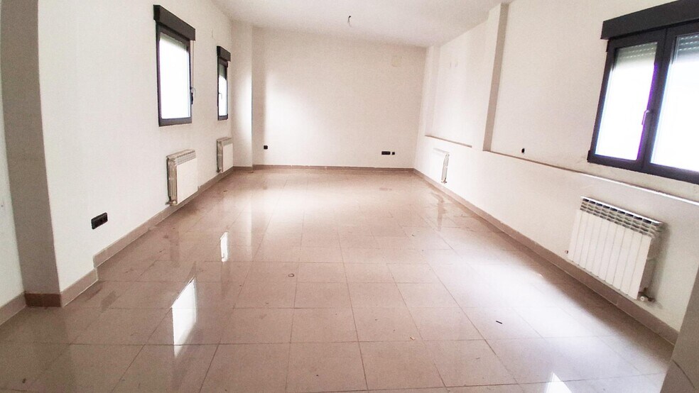 Office in Béjar, Salamanca for sale - Building Photo - Image 1 of 15