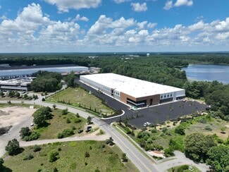 Plus de détails pour 55 Dever Dr, Taunton, MA - Local d'activités à louer