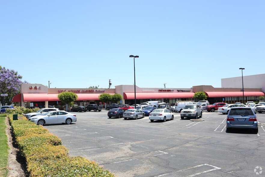 13092 Harbor Blvd, Garden Grove, CA à louer - Photo du bâtiment - Image 2 de 4