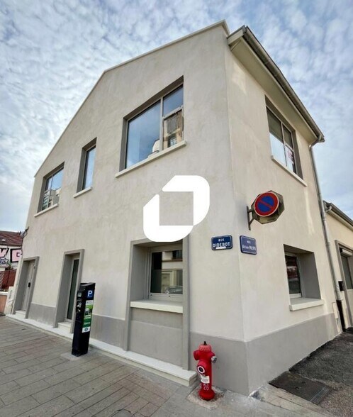 Bureau dans Grenoble à louer - Photo du bâtiment - Image 1 de 20